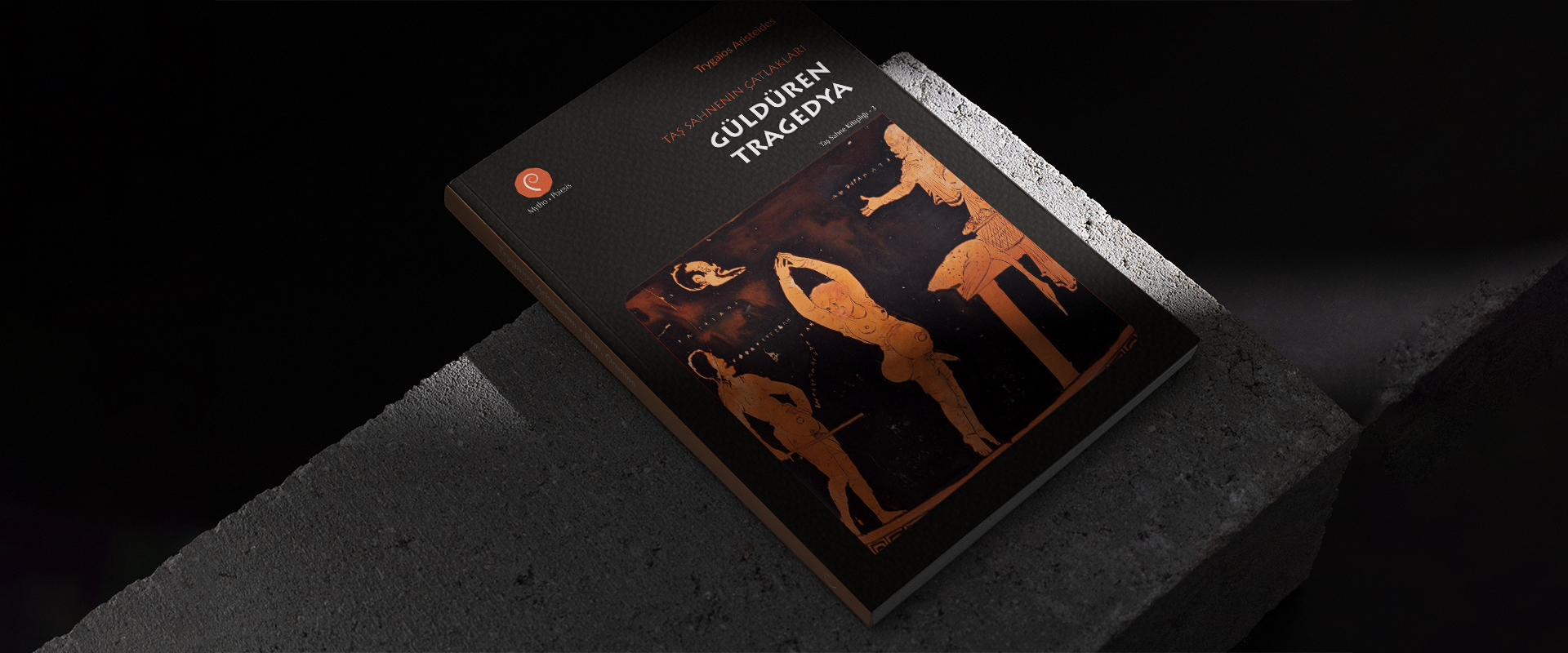 Taş Sahnenin Çatlakları