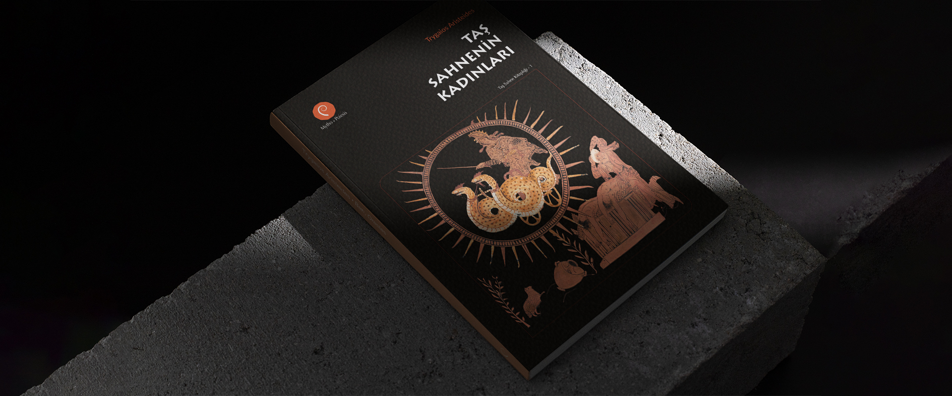 Taş Sahnenin Kadınları